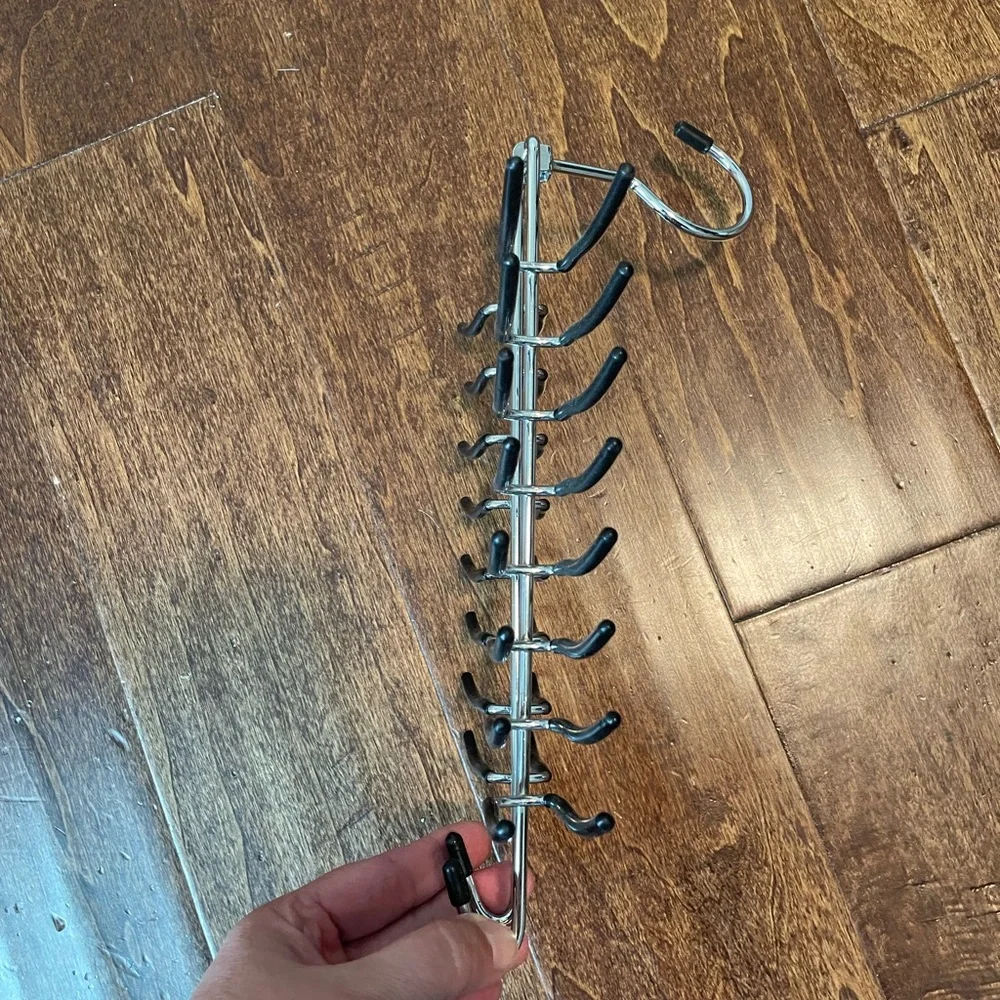 Closet tie/belt/scarf holder